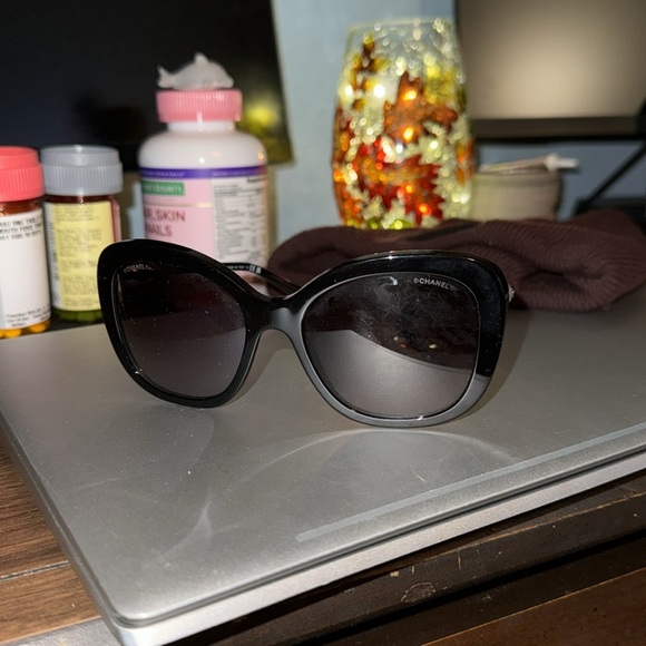 COPY - CHANEL SUNGLASSES BNWOT - Picture 4 of 5